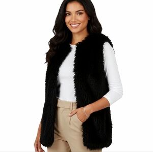 Love by Chesley Black Fluffy Faux Fur Vest Open Front Pockets Lined